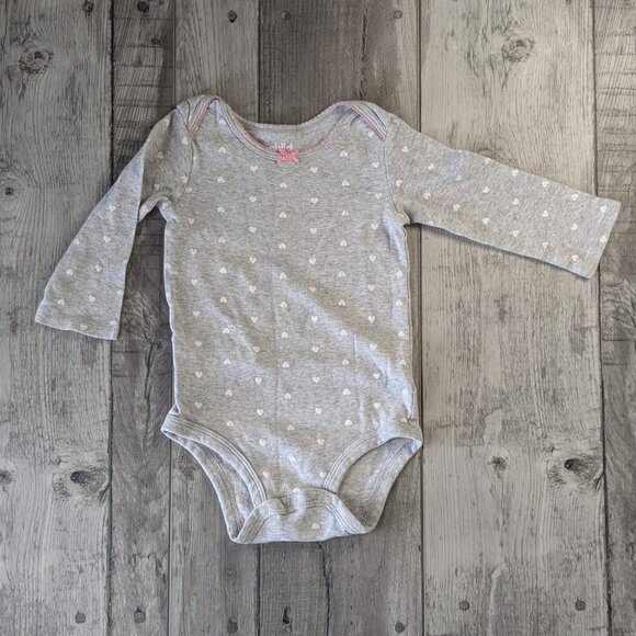 Child of Mine by carter's, Onesie Grey with White Hearts, sz 6 - 12M - Picture 1 of 7